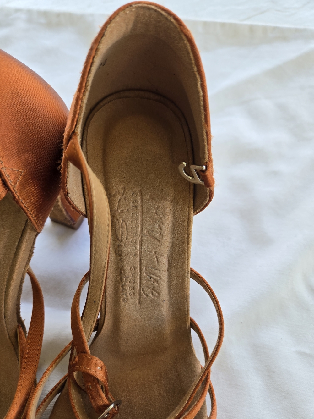 Very Fine Elektra Women's Latin/Ballroom Dance Shoes -Copper Tan Satin  Size 7.5 - Picture 5 of 8